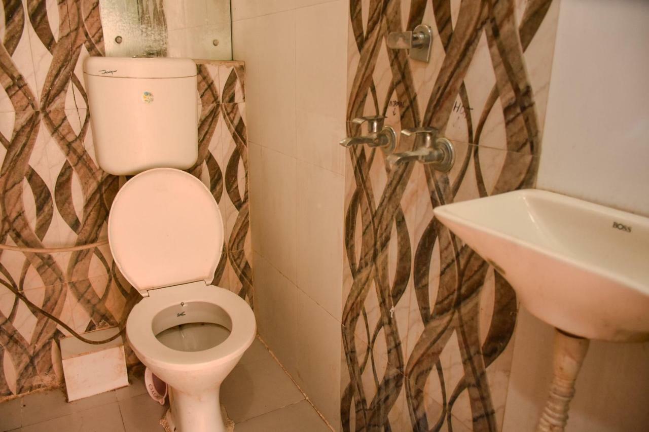 Hotel Dilip Индаур Экстерьер фото